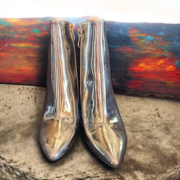 Matiko Silver Mirror Metallic Block Heel Ankle Boots Size 36 US 6 NIB - Picture 2 of 6